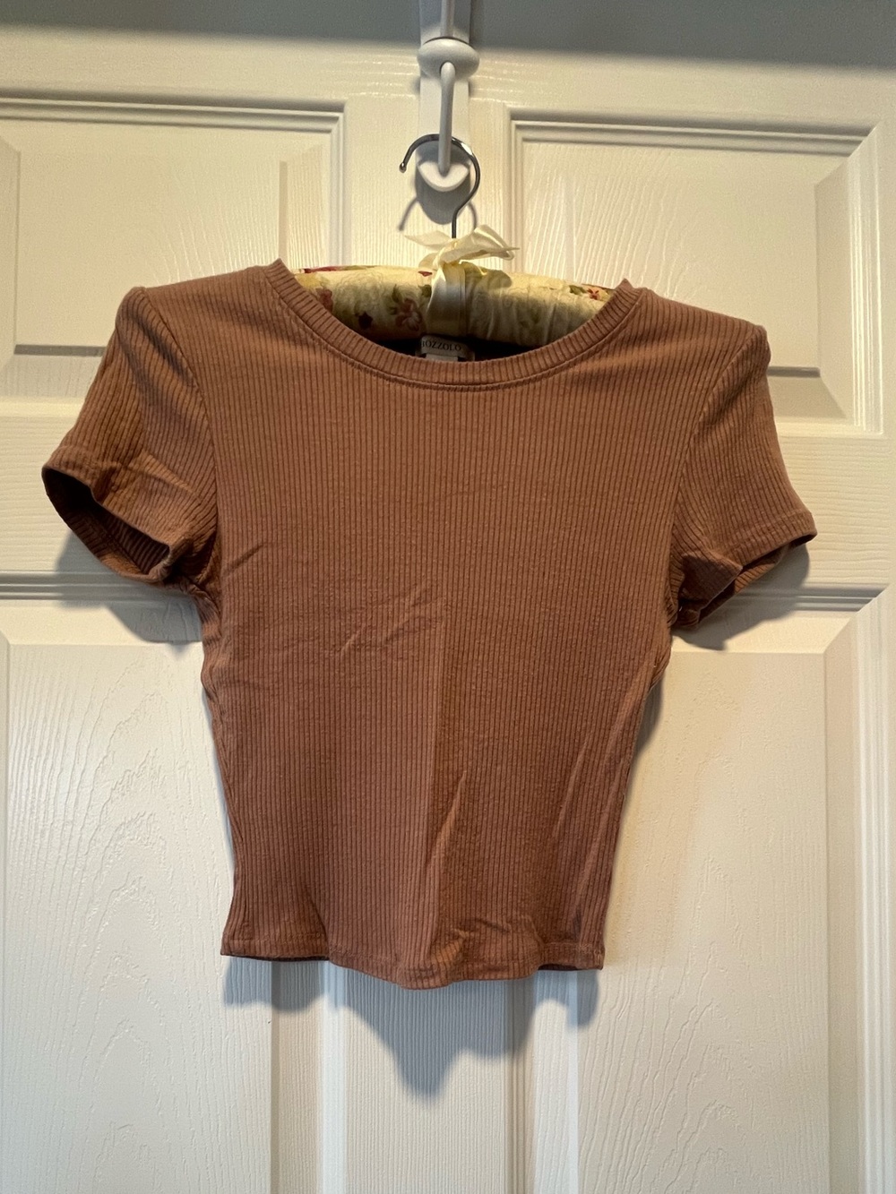 Bozzolo (Juniors) Crop Top
Size: Small. 
Color: Tan/ Light Brown